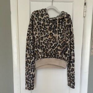 [bp] Leopard Print Cropped Hoodie size small